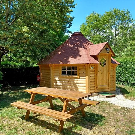 Camping Le Vallage Attigny ภายนอก รูปภาพ