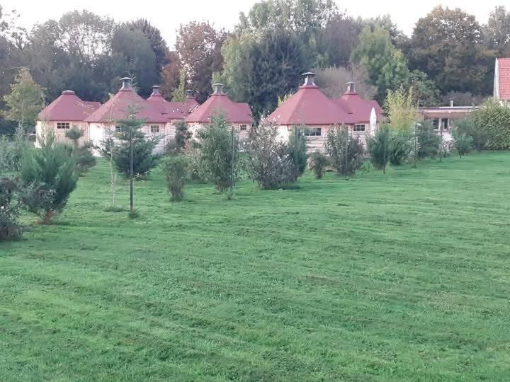 Camping Le Vallage Attigny ภายนอก รูปภาพ
